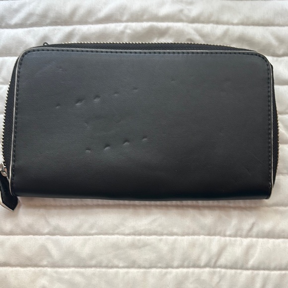 Vera Bradley Zip Around Continental Clutch Wallet black faux leather - Picture 2 of 4